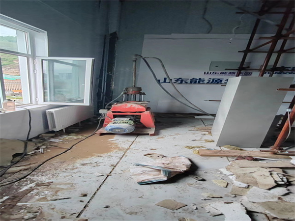 温泉地基基础下沉墙体裂缝加固注浆顶升施工